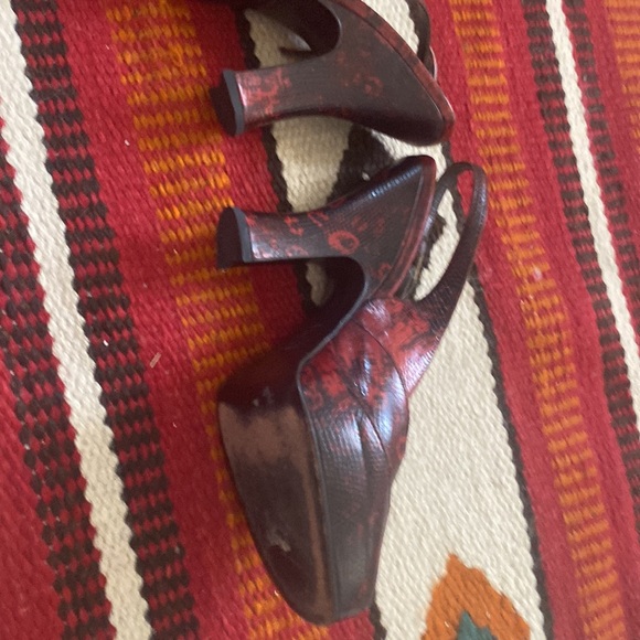 Prada vintage shoes - Picture 2 of 8